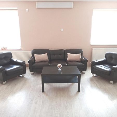 Stardust Apartman Печ Экстерьер фото