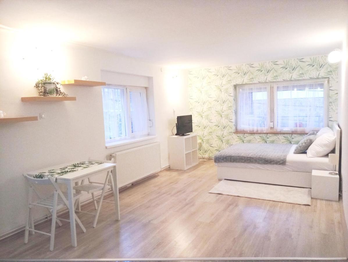 Stardust Apartman Печ Экстерьер фото