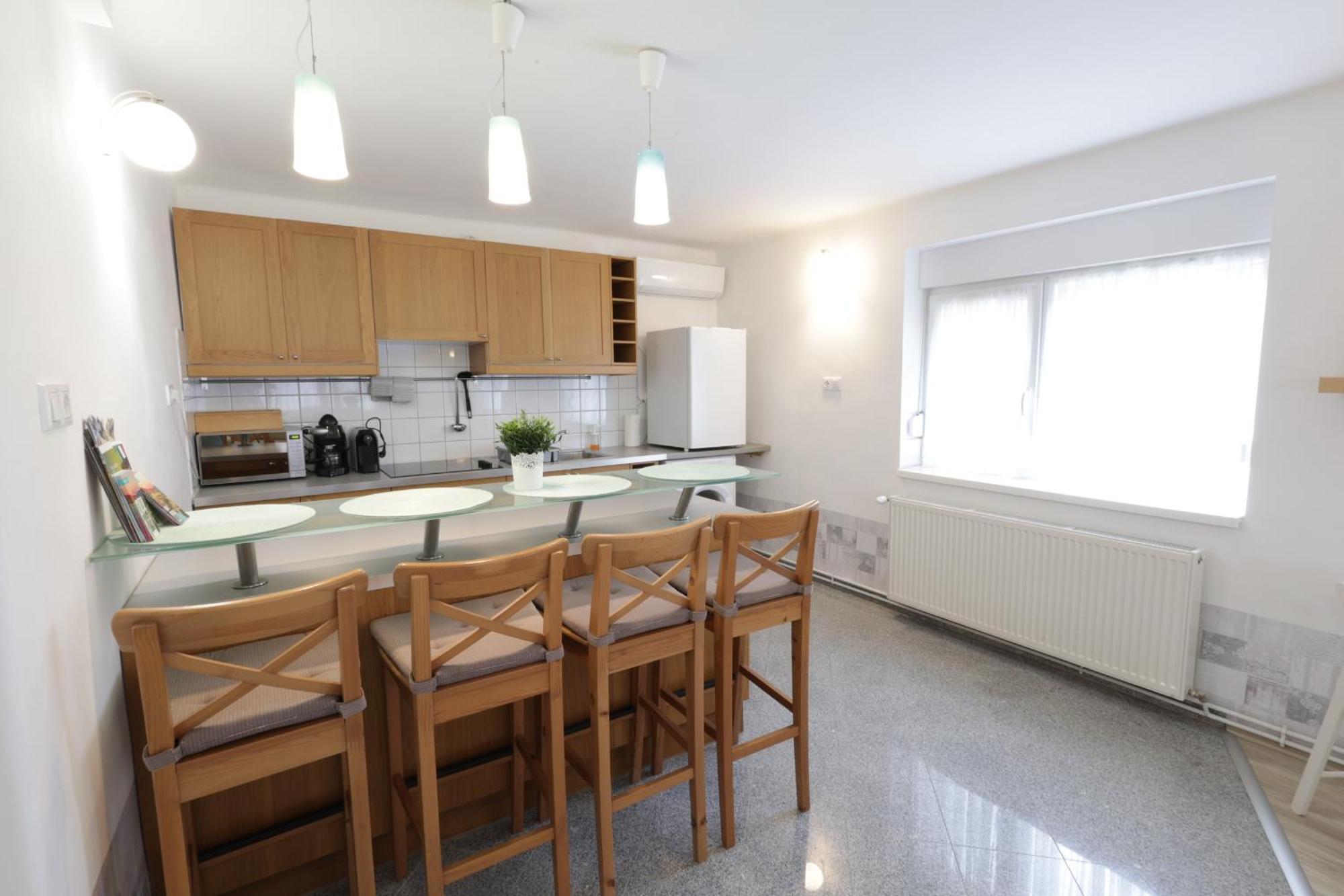 Stardust Apartman Печ Экстерьер фото