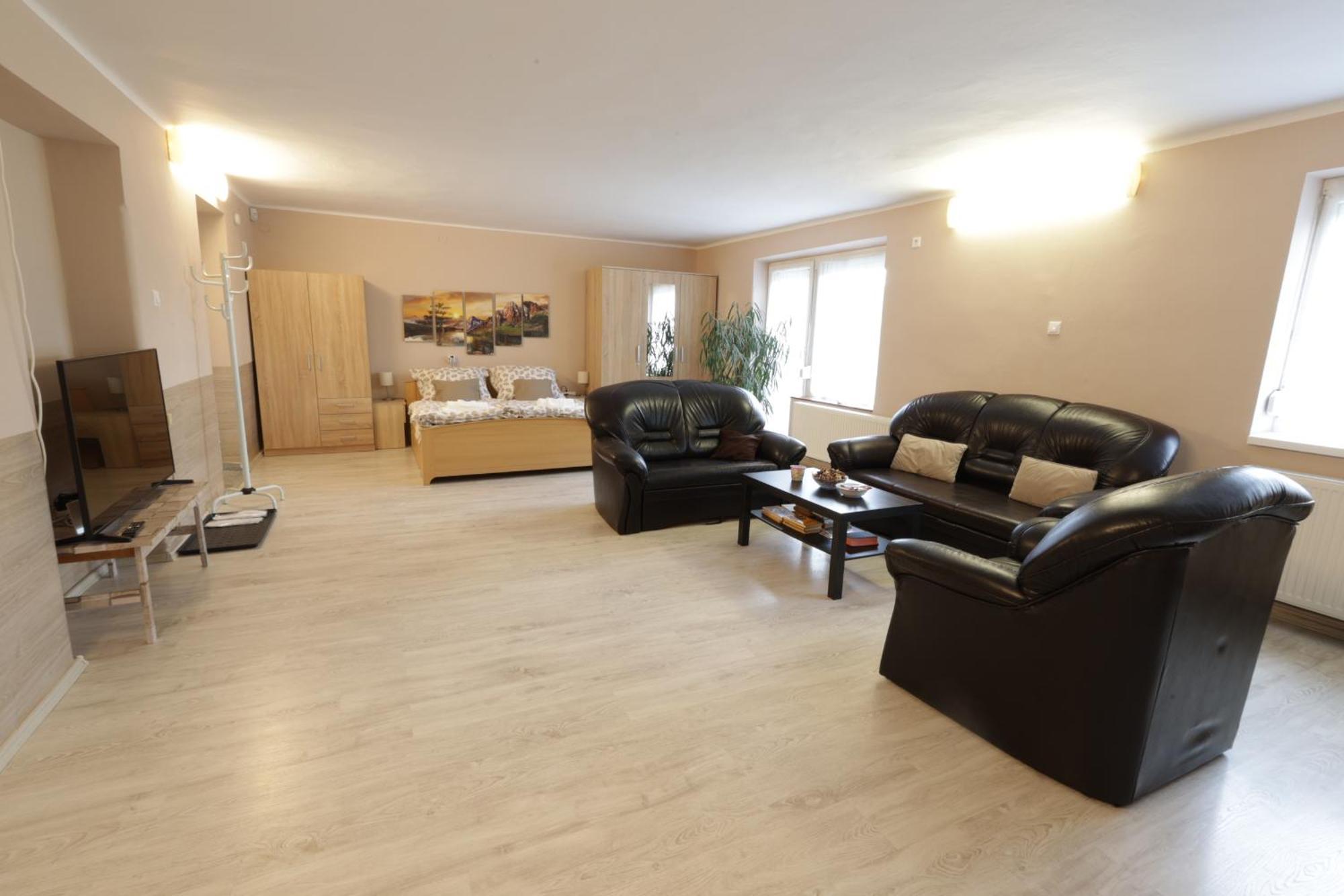 Stardust Apartman Печ Экстерьер фото